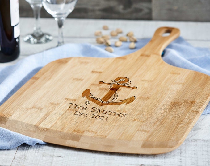 Personalized pizza board, custom pizza peel, engraved pizza board, housewarming gift, Pizza lovers