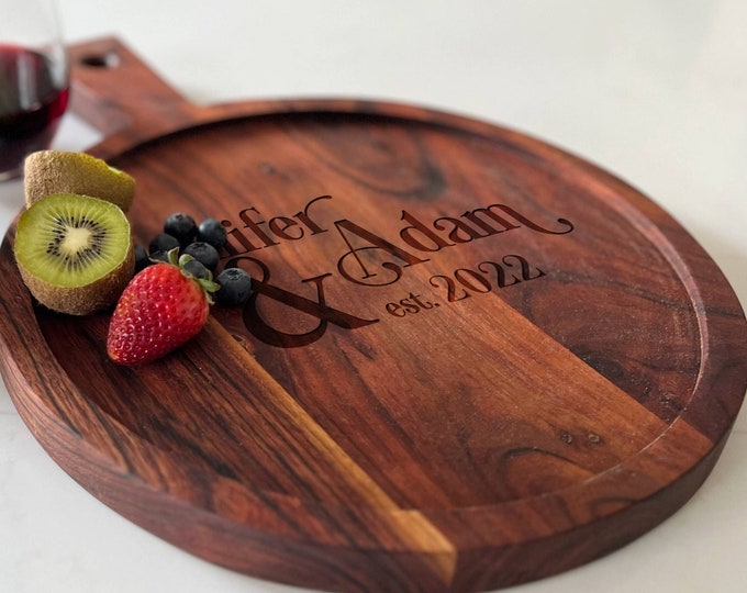 Rounded Acacia Cutting Board with Handle, Laser engraved board, Serving Board, housewarming gifts, wedding gifts, Christmas gift