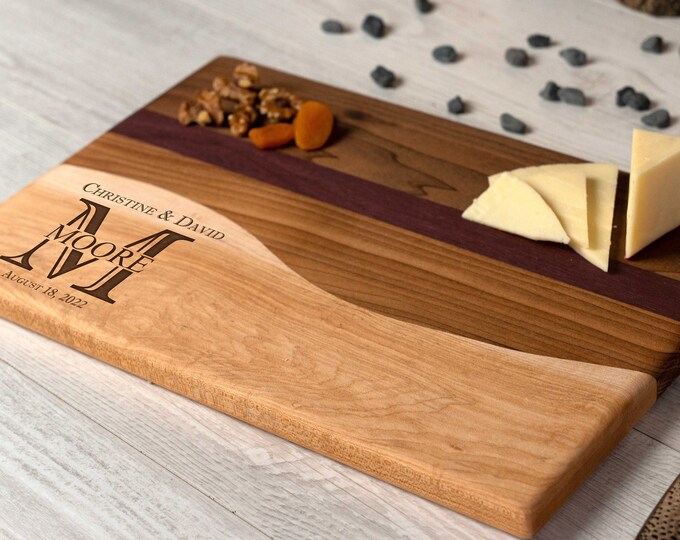 Custom engraving Cutting board, Personalized Board, Wedding Gift, Gift for the couple, Unique Cutting Board, Housewarming Gift