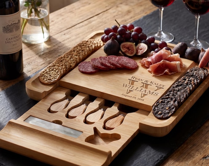 Personalized cheese board set, Custom cheese board set, Engraved cutting board, Wedding gifts, Gifts for the couple, Christmas gifts