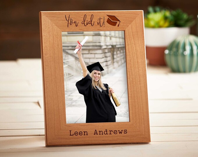 Personalized engraved frame, Custom photo frame, Graduation's photo frame, Graduation Gift