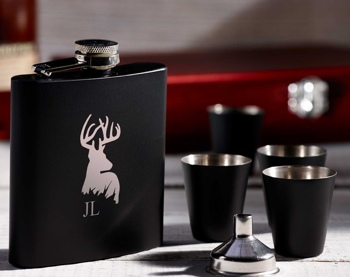 Personalized Flask, Personalized Flask Set with Shot Glasses , wooden gift box with  flask, Groomsman Gifts, Best man Gifts. weddings gifts