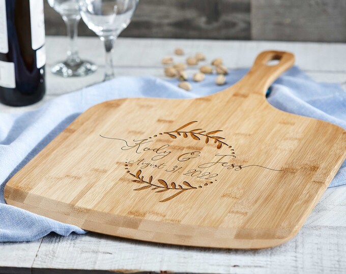 Personalized pizza boards, custom pizza peel, engraved pizza board, Serving Pizza Board, housewarming gift, Pizza lovers