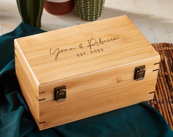 Caja de regalo de madera personalizada, Caja de nombre grabada, Caja de recuerdo de madera, Caja de regalo del padrino, Caja de regalo rústica, Caja de regalo de Navidad