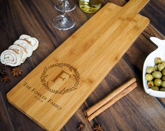 Baguette wood cutting board, Personalized cheese board, wedding gift, housewarming gifts, wedding gifts, Christmas gifts