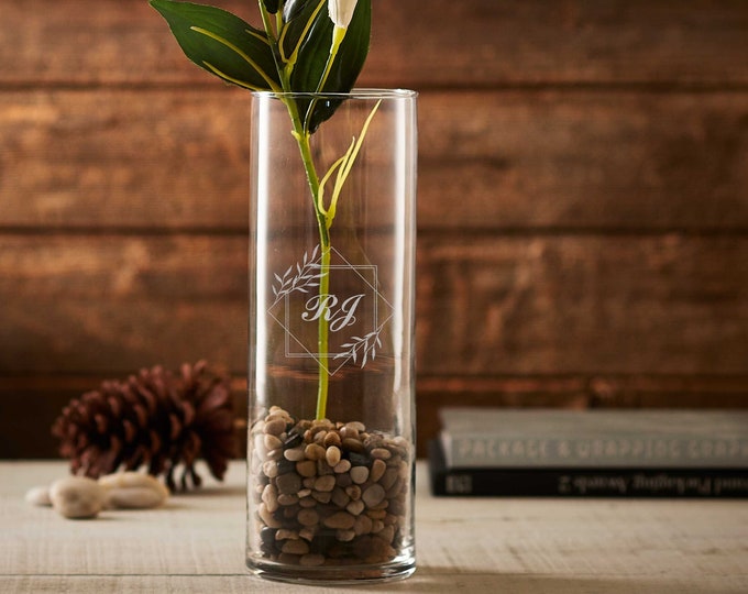 Personalized Vase, Table Decor Vase, Custom Engraved Flower Vase, Monogrammed, Gift for her, Mom Gift, Grandma Gift, Wife Gift, Siter Gift
