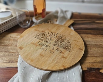 Personalized Bamboo Pizza Peel | Laser-Engraved Custom Pizza Board | Wedding Gift | Housewarming Present | Kitchen Deco