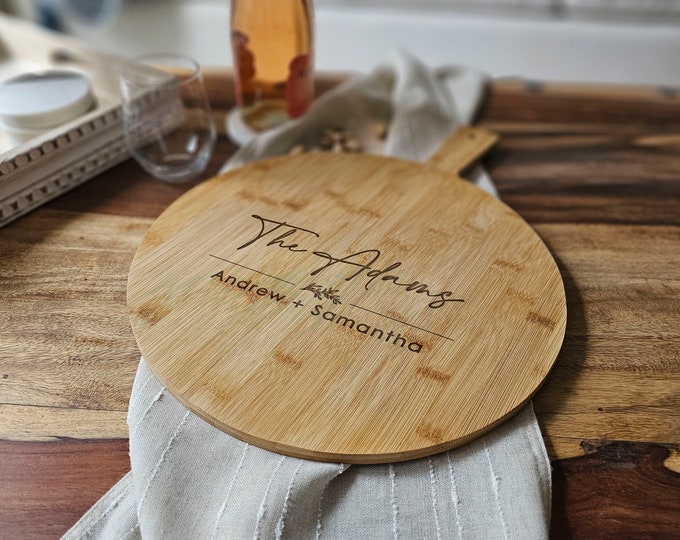 Personalized Bamboo Pizza Peel | Laser-Engraved Custom Pizza Board | Wedding Gift | Housewarming Present | Kitchen Deco