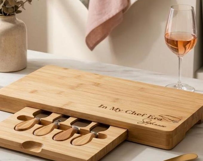 Personalized Chef Cutting Board Set | Custom "In My Chef Era" Bamboo Cheese Platter & Trendy Gift for Her