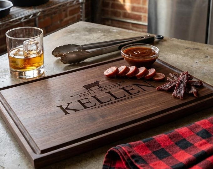 Personalized Steak Board with Bull Design, Custom Engraved Meat Carving Platter for Grill Master