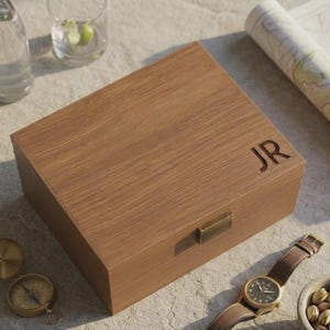 Personalized wooden gift box, Engraved Name Box, Wooden Keepsake box, Groomsman gift box, Rustic Gift Box, Christmas gift box