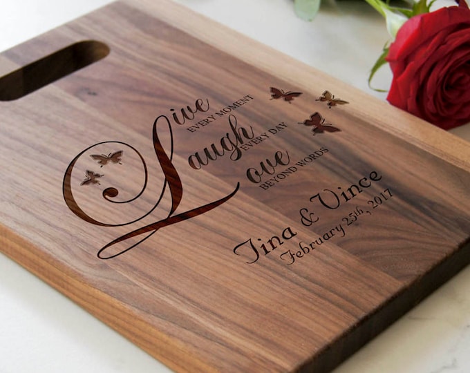 Personalized Cutting Board with handle, Engraved cutting board, housewarming gifts, wedding gift, Customized cutting board, Christmas gift