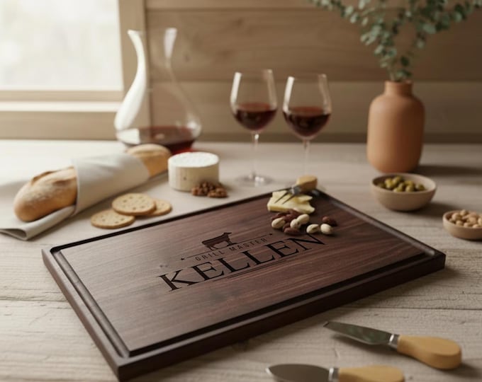 Personalized Steak Board with Bull Design, Custom Engraved Meat Carving Platter for Grill Master