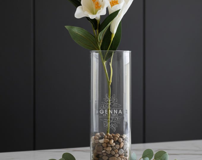 Personalized Vase, Table Décor Vase , Custom Vase, Engraved Flower Vase, Monogrammed Square Vase, Gift for her, Mothers Day Gift,