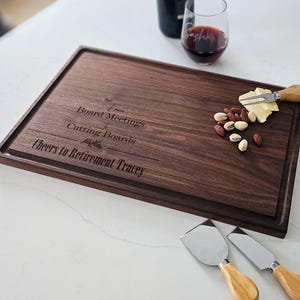 Personalized cutting board – Retirement Gift: Customized Charcuterie Board, Coworker Gift, Boss Leaving Gift, Retirement Party Gift