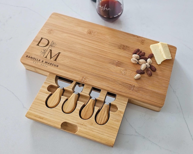 Personalized Cheese Board - Engraved Bamboo Charcuterie Board, Wedding Gift, Modern Floral Design, Custom Couple Gift, Anniversary