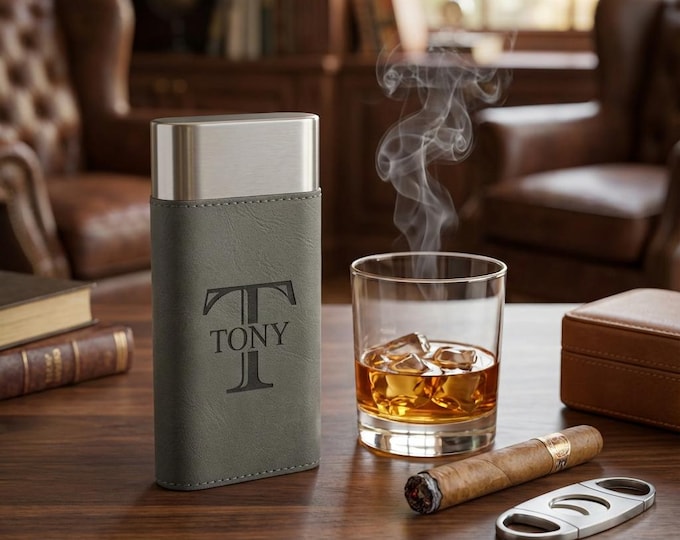 Personalized Cigar Travel Case, Monogrammed Cigar Case with cutter, Custom leatherette cigar case, Groomsmen Gifts, Father's Day Gift,