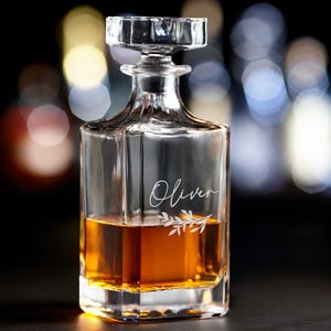 Personalized Whiskey Decanter, Engraved Decanter Set, Monogrammed decanter, Groomsmen Gift, Scotch Decanter, Housewarming Gift, Gift for Him