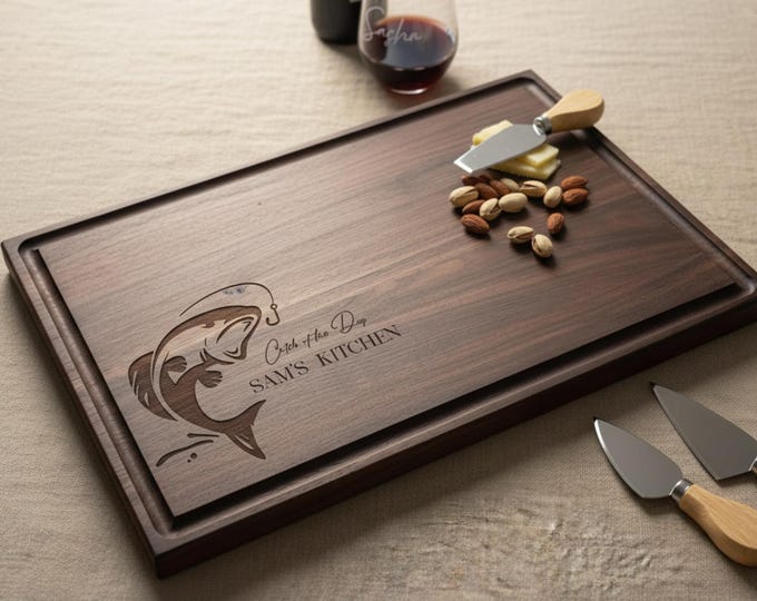 Personalized cutting board – Fish and Hook: Custom Engraved Culinary Art for Dad, Ultimate Father's Day Gift, Kitchen Decor & Fishing Accent