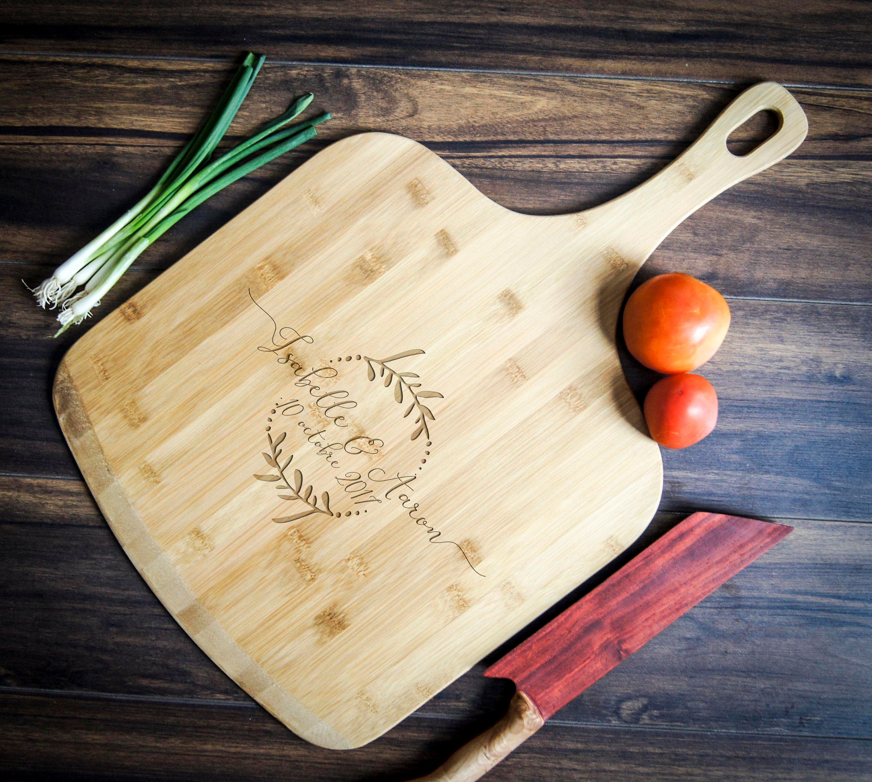 Personalized pizza board, custom pizza peel, engraved pizza board