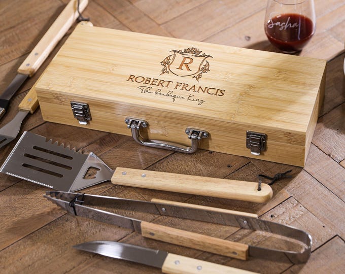 Personalized Engraved BBQ Set – Custom Grill Master Tool Set in Bamboo Case for BBQ Lovers, Father’s Day, Housewarming and Christmas Gifts