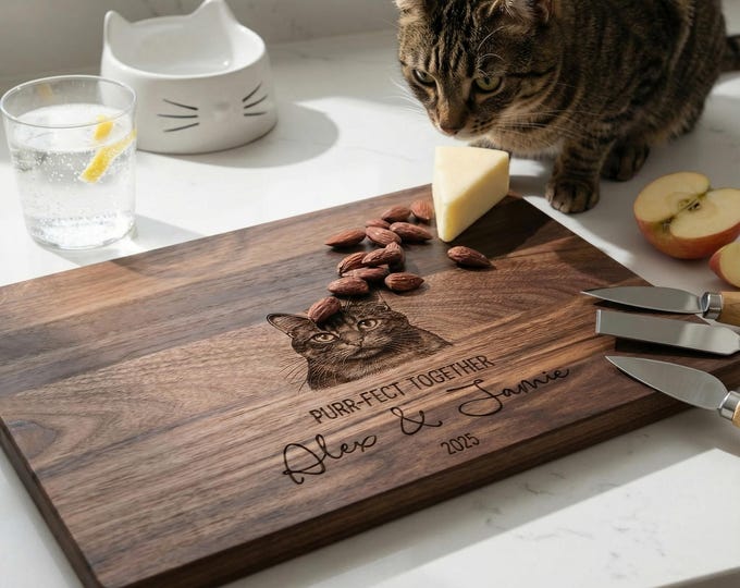 Personalized Cutting Board – Cat Lover Gift: Custom Engraved Charcuterie Board, Cat Portrait, Pet Lovers, Kitchen Gift, Gift For The Couple