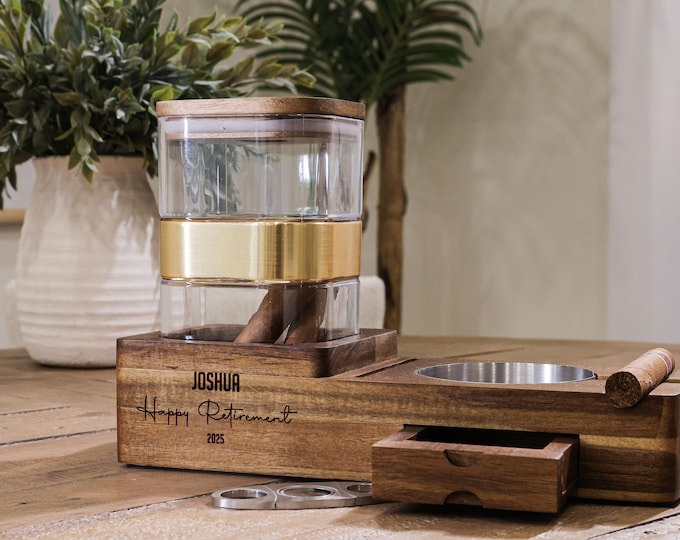 Personalized Cigar Ashtray and Humidor Set - Retirement Present: Customized Smoking Accessories Gift for Husband, Boyfriend, Colleague