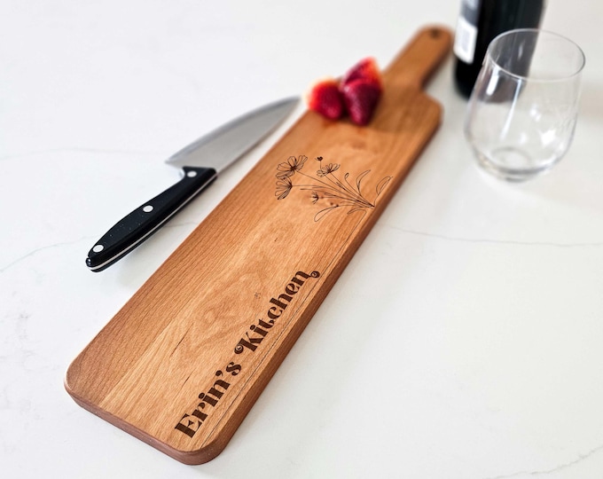 Personalized  Cutting Board for her – Custom Engraved Bread Board Kitchen Gift for Mom, Grandma, Sister, Mother's Day & More