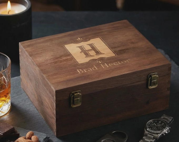 Personalized wooden gift box, Engraved Name Box, Wooden Keepsake box, Groomsman gift box, Rustic Gift Box, Christmas gift box