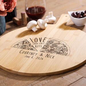 Personalized Bamboo Pizza Peel | Laser-Engraved Custom Pizza Board | Wedding Gift | Housewarming Present | Kitchen Decor Gift | Host Gift