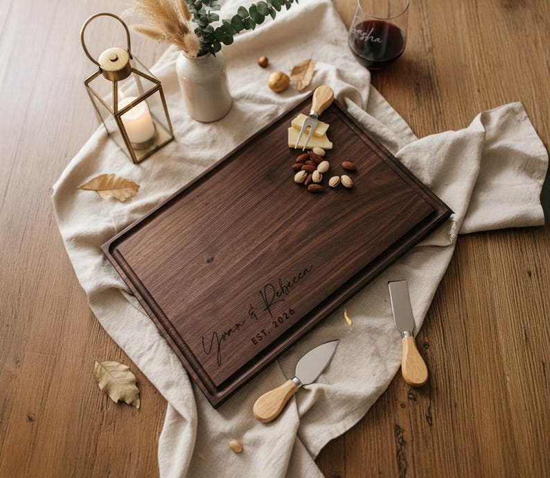 Personalized cutting board, Custom cutting board, Engraved cutting board, Wedding gifts, Gifts for the couple, Christmas gifts Bild 4