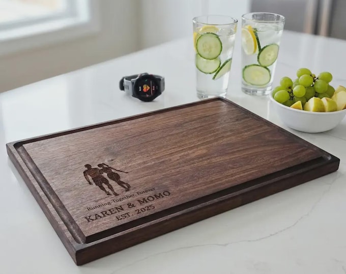 Personalized Running Couple Cutting Board – Custom Engraved Charcuterie Board, Fitness Gift for Athletic Couples & Marathon Runners