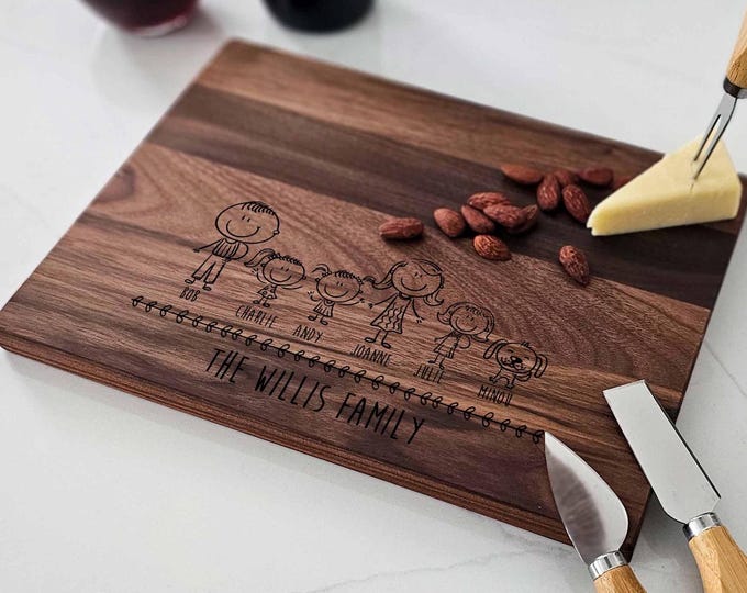 Personalized cutting board – Comic Family: Custom Engraved with Your Chosen Family Characters, Unique Kitchen Decor & Comic Art Gift