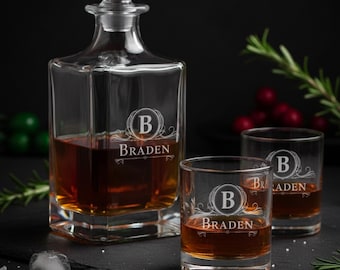 Personalized Whiskey Decanter, Engraved Decanter Set, Monogrammed decanter, Groomsmen Gift, Scotch Decanter, Housewarming Gift