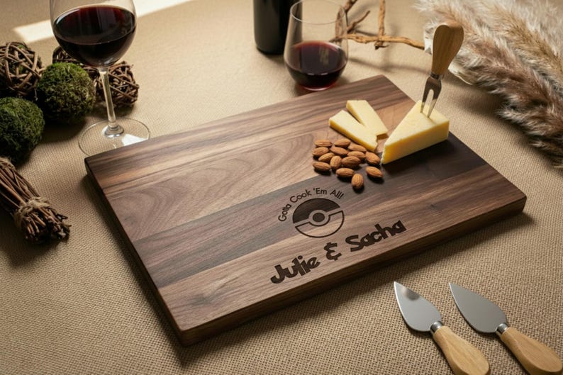 Personalized cutting board – Pokémon: Custom Engraved "Gotta Cook 'Em All!" in Pokémon Font with Couple Names & Date, Unique Gamer Gift zdjęcie 11