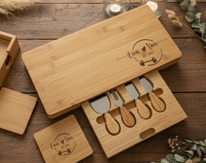Personalized Charcuterie Board – Workout Couple: Custom Engraved  Cheese Board, Fitness, Athletic Aesthetic, Healthy Couple Gift