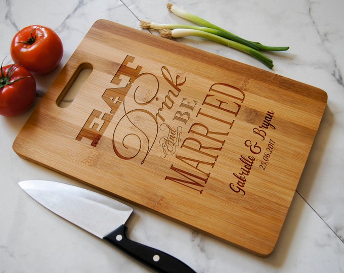 Personalized Cutting Board with handle, Engraved cutting board, Bamboo cutting board, Wedding gift, Customized cutting board, Christmas gift