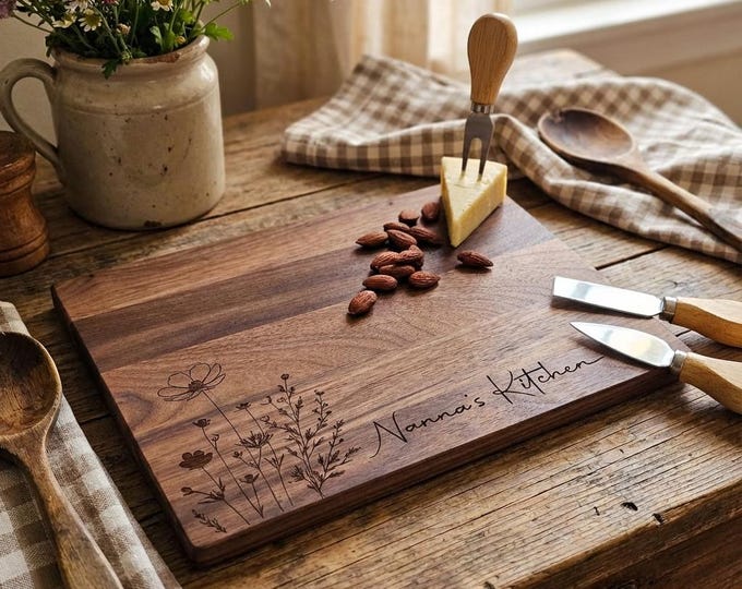 Personalized Grandma's Kitchen Cutting Board | Custom Wildflower Charcuterie Platter & Gift for Nona or Nana
