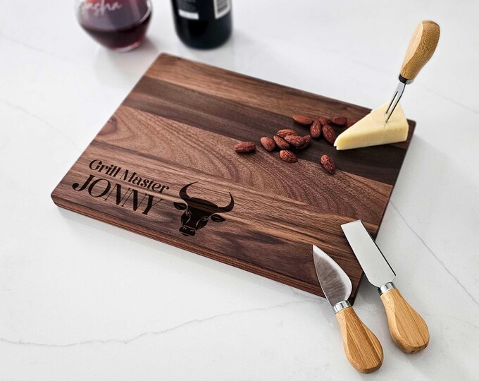Personalized Cutting Board – Grill Master: Customized Cutting Board, Gifts for Dad, Charcuterie Board Gift for Men, Grill Accessories Gift