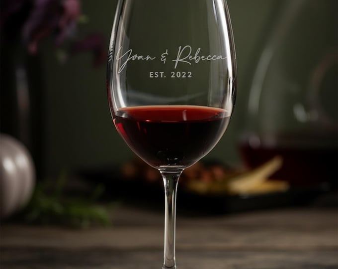 Personalized wine Glass, wine glasses, Mothers day gift, Engraved Glass, Monogram wine Glass, wedding gifts, bridesmaid gifts, Gift for her