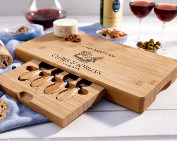 Personalized Charcuterie Board – Book Lovers: Custom Engraved Cheese Board, Housewarming, Kitchen Decor, Book Themed, Couple Gift