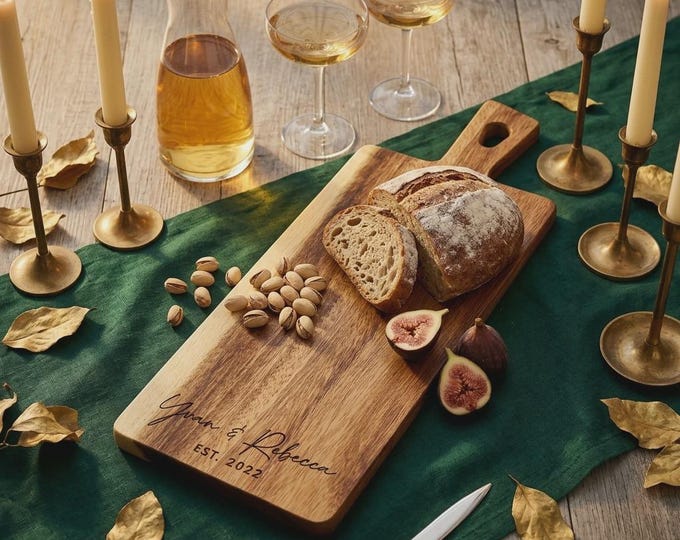 Personalized bread Board, customized cheese board, Acacia paddle board, wedding gift, housewarming gifts, wedding gifts, Christmas gifts
