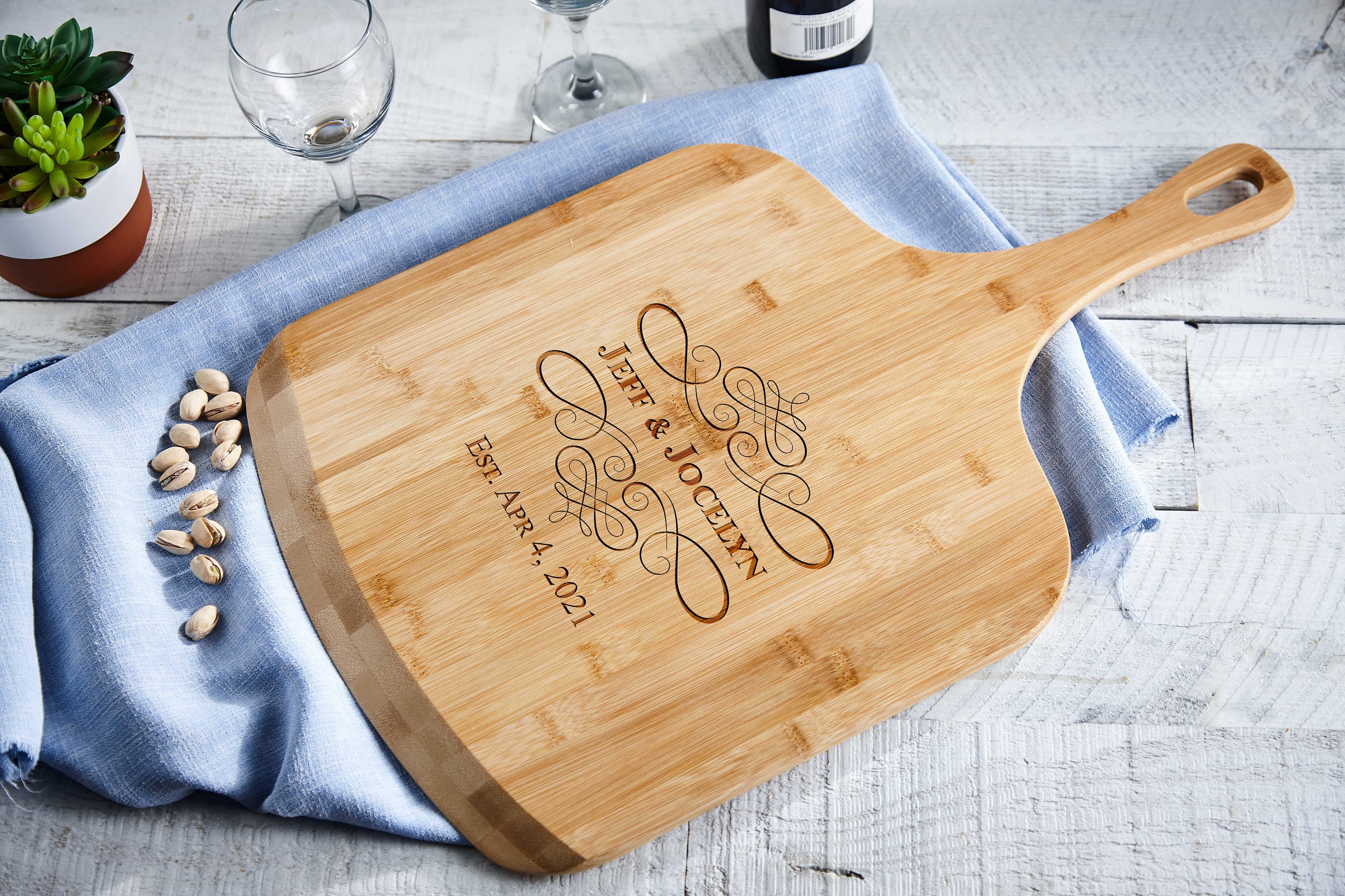 Personalized pizza board, custom pizza peel, engraved pizza board