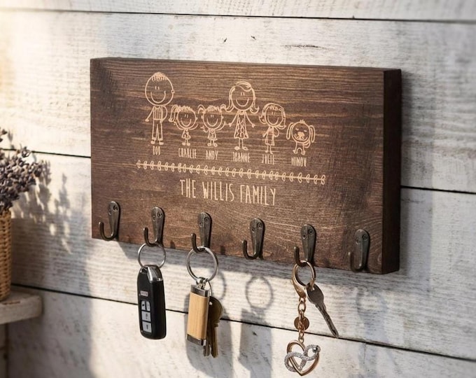 Custom Stick Figure Family Key Holder | Personalized Key Rack for Wall & Rustic Entryway Organizer