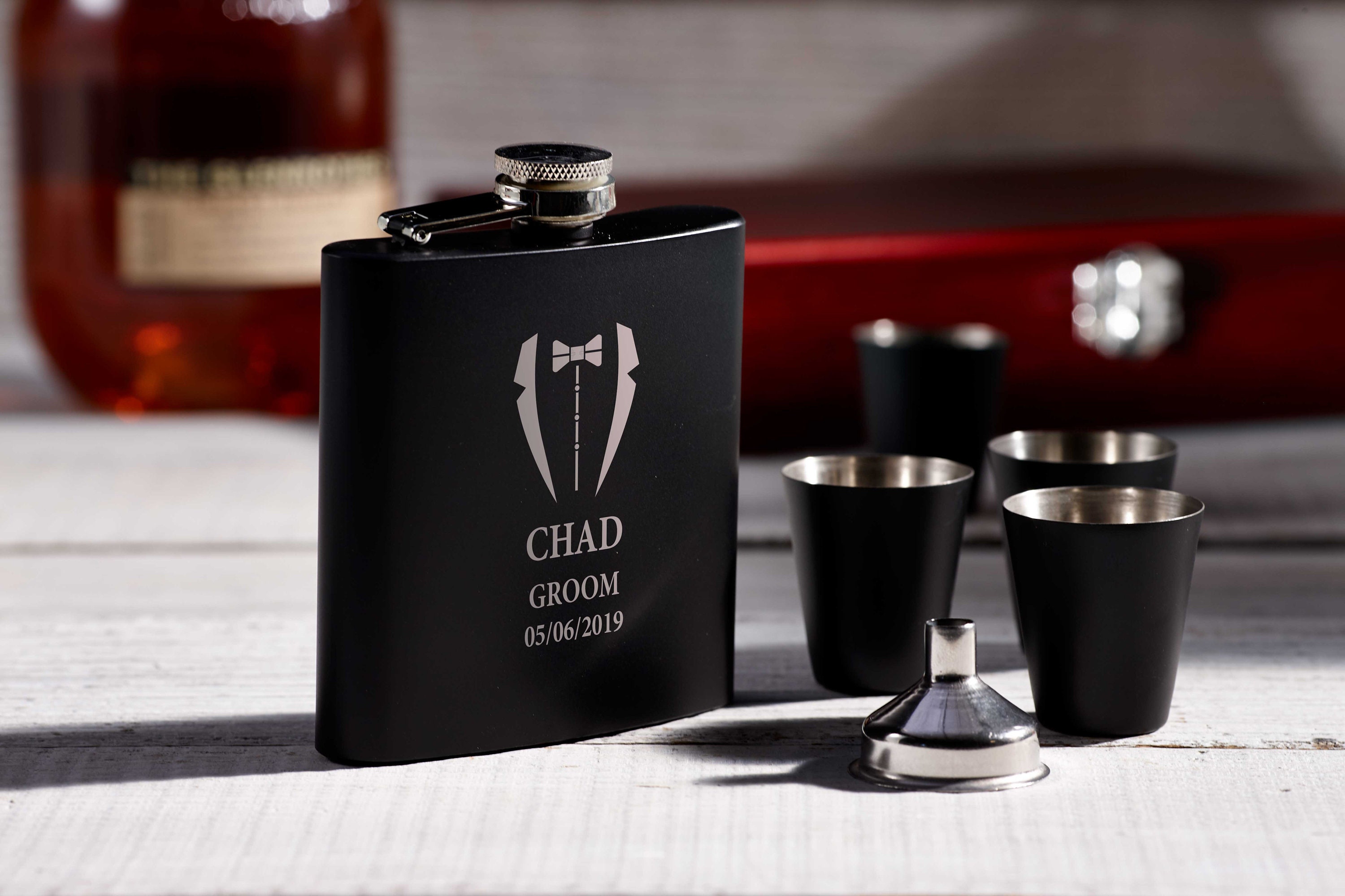 Personalized Flask, Personalized Flask Set with Shot Glasses , wooden