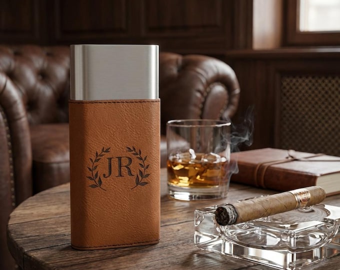 Personalized Cigar Travel Case, Monogrammed Cigar Case with cutter, Custom leatherette cigar case, Groomsmen Gifts, Father's Day Gift,