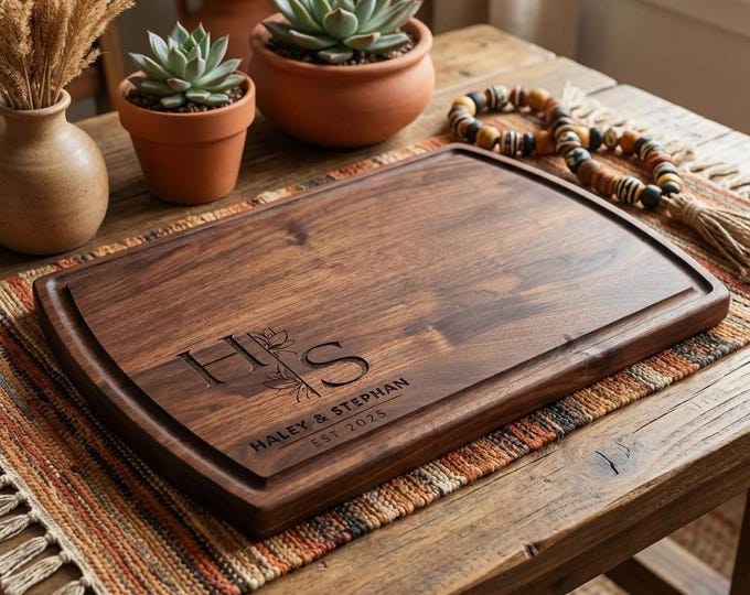 Custom Couple Monogram Gift | Personalized Cutting Board & Floral Initial Wedding Present