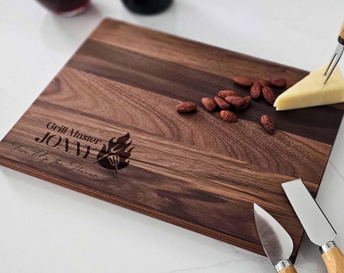 Personalized cutting board – Grill Master for Dad: Fire Up the Flavor, Custom Engraved BBQ Tool, Outdoor Kitchen Decor & Father's Day Gift