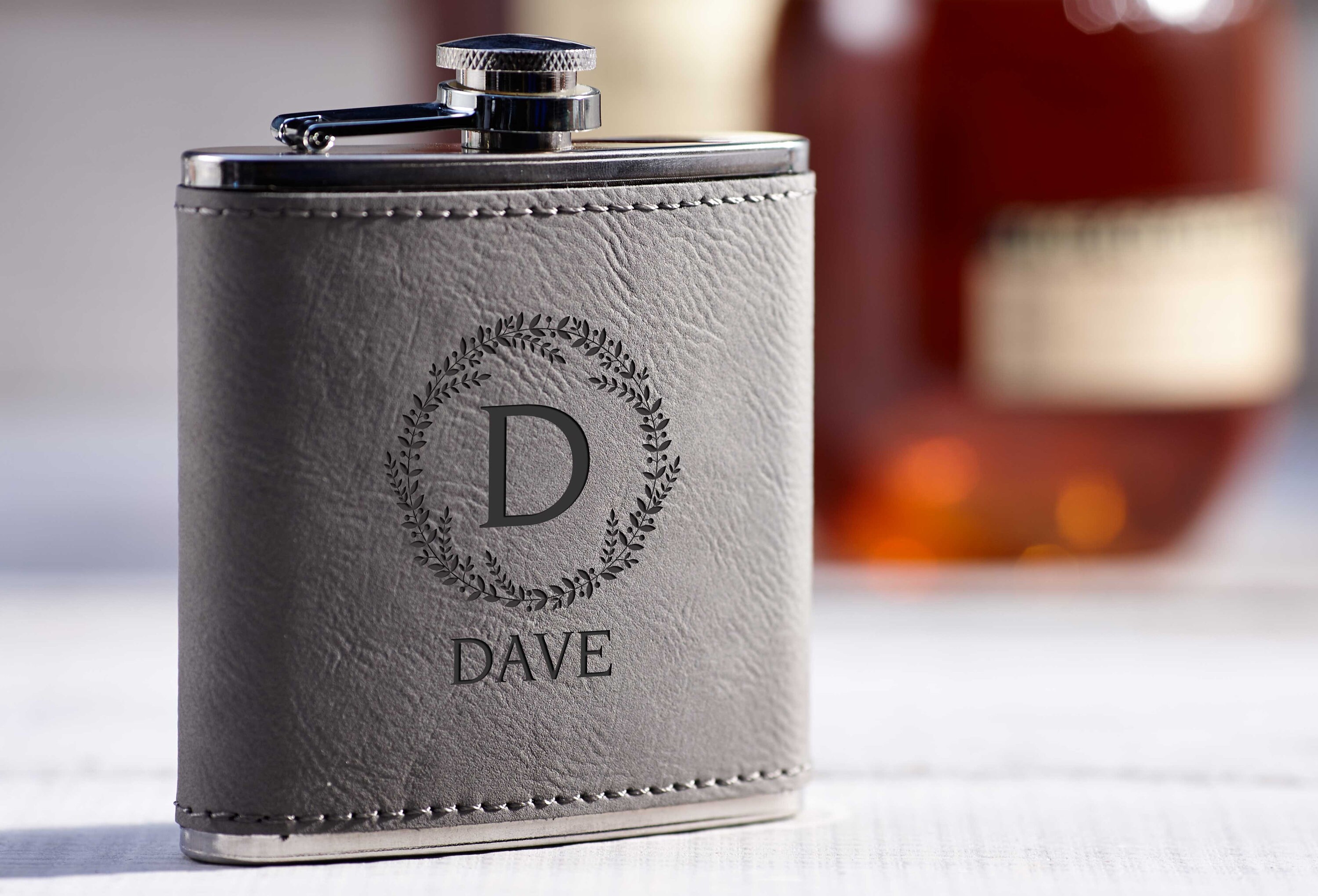 Personalized Flask, Personalized Flask Set with Shot Glasses , wooden