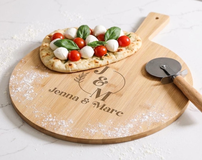 Personalized Pizza Peel | Custom Bamboo Pizza Board & Monogram Wedding Gift for Couple